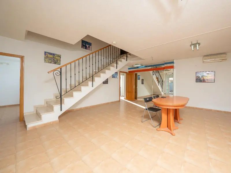 Villa de 5 dormitorios en Aspe, Costa Blanca — foto 2 de 30