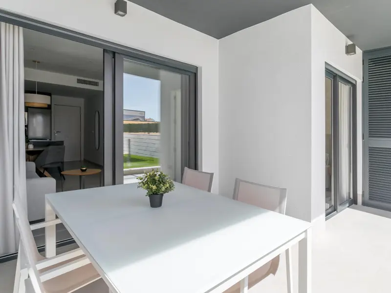Apartamento de 2 dormitorios en Torrevieja, Costa Blanca — foto 17 de 30