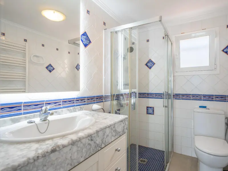 Villa with 4 bedrooms in Jávea, Costa Blanca — photo 26 of 30