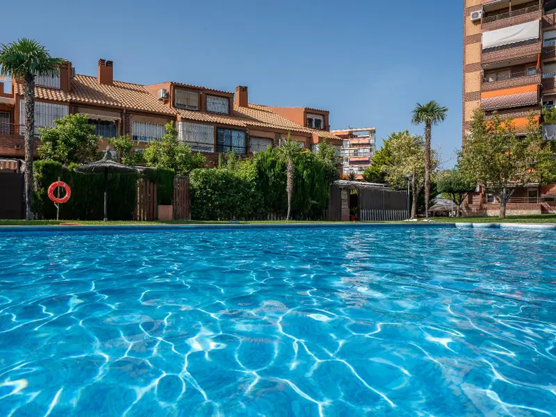 Apartamento de 3 dormitorios en Alicante, Costa Blanca — foto 1 de 30