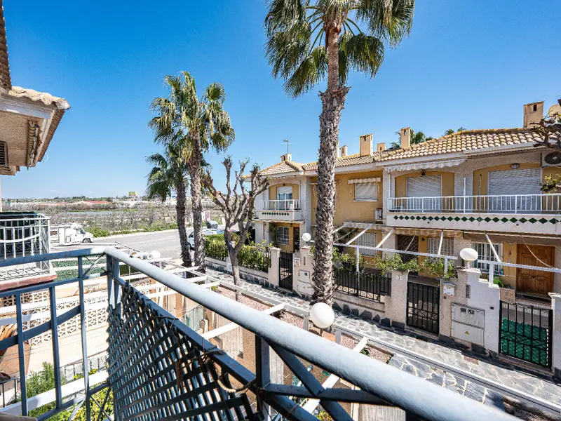 Bungalow with 1 bedrooms in Santa Pola, Costa Blanca — photo 15 of 30