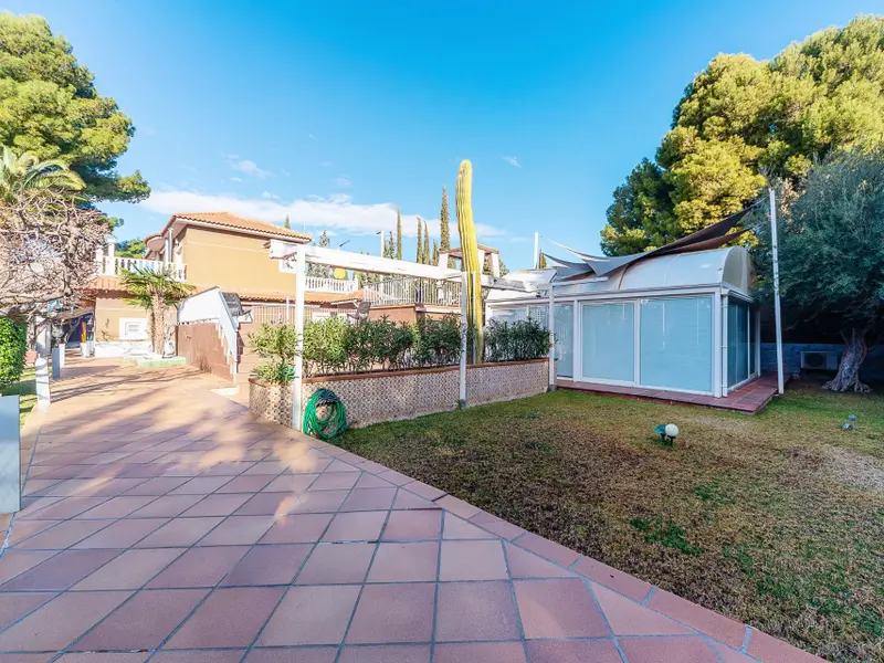 Villa de 5 dormitorios en Elda, Costa Blanca — foto 16 de 30