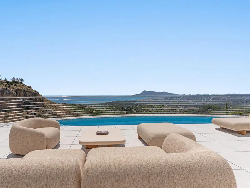 Villa de 4 dormitorios en Altea, Costa Blanca — foto 1 de 17