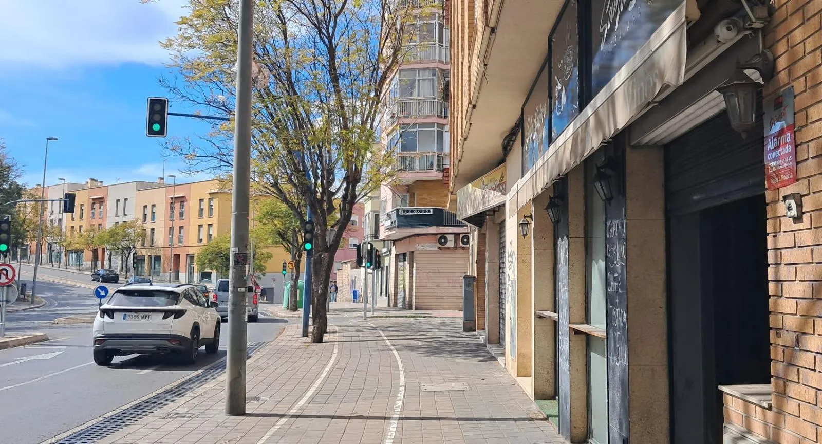 Local comercial en Alicante, Costa Blanca — foto 1 de 21