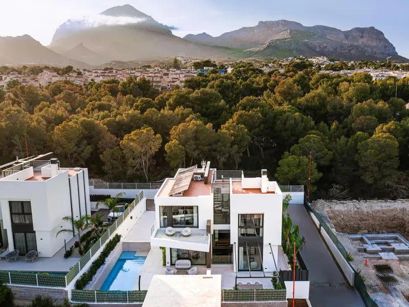 Villa de 4 dormitorios en La Nucía, Costa Blanca — foto 27 de 30