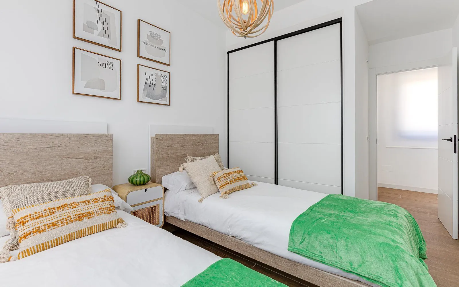 Villa de 4 dormitorios en Finestrat, Costa Blanca — foto 1 de 26