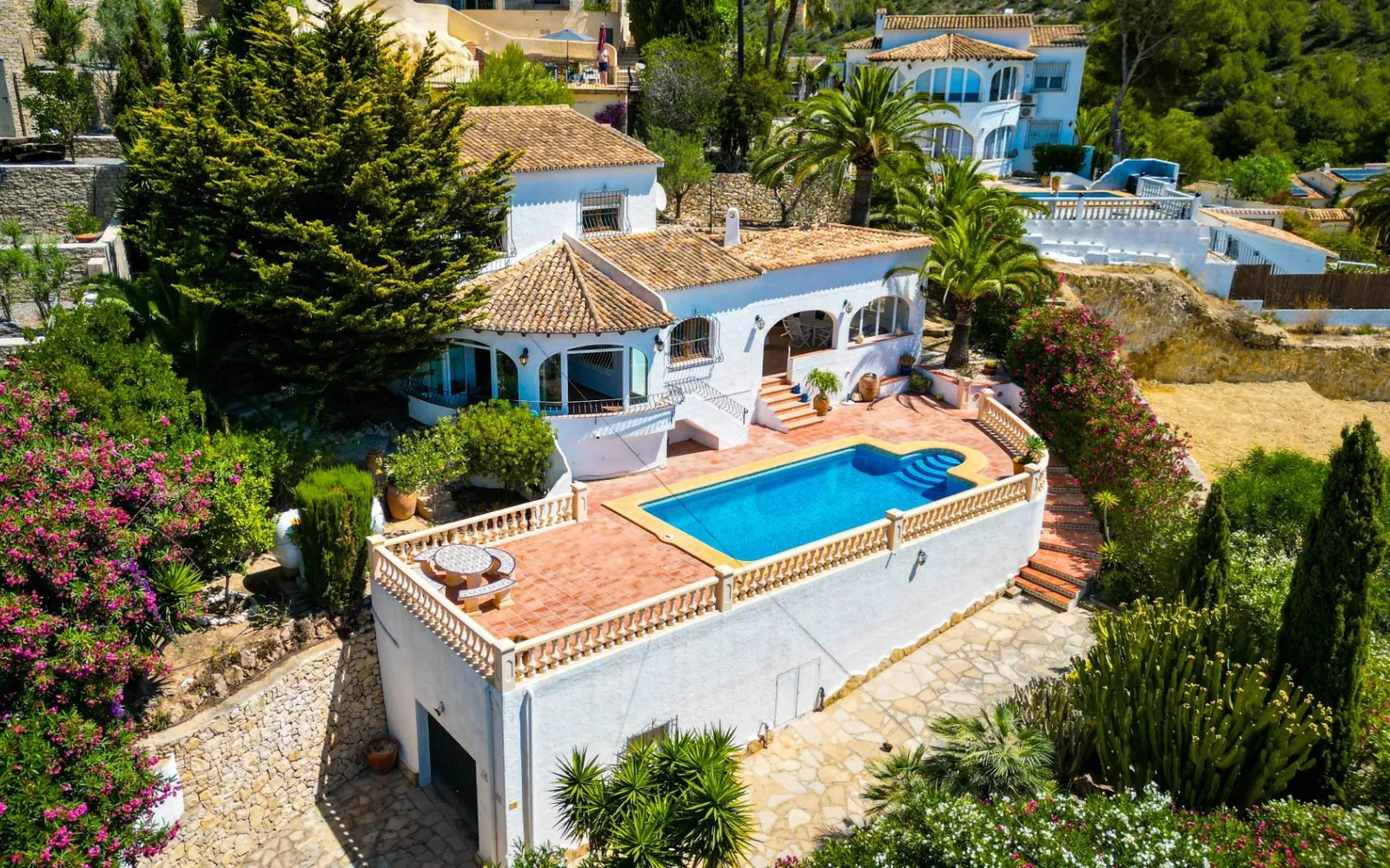 Villa de 3 dormitorios en Moraira, Costa Blanca — foto 1 de 22