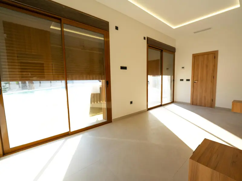 Villa de 4 dormitorios en Desconocido, Costa Blanca — foto 9 de 30