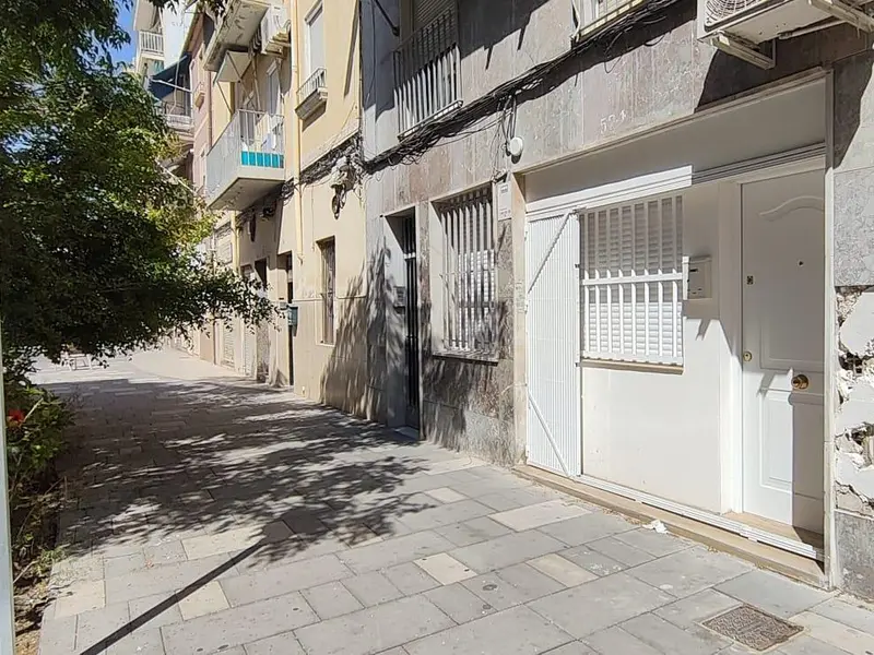 Local comercial en Elche, Costa Blanca — foto 2 de 14