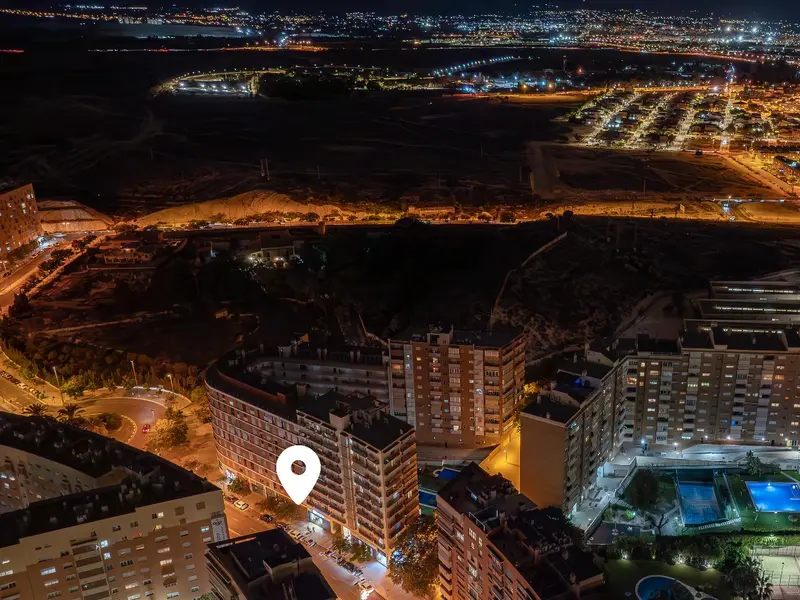 Local comercial de 4 dormitorios en Alicante, Costa Blanca — foto 6 de 30