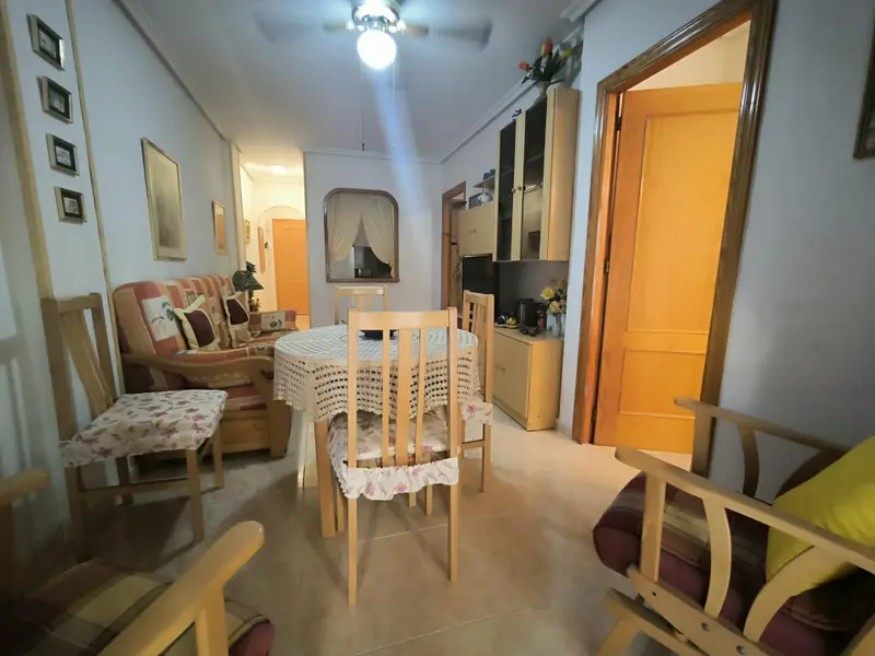 Apartamento de 2 dormitorios en Torrevieja, Costa Blanca — foto 11 de 23