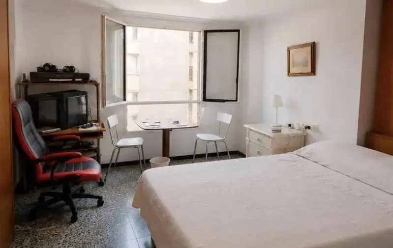 Apartamento de 10 dormitorios en Elche, Costa Blanca — foto 5 de 14