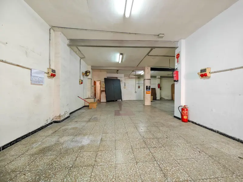 Local comercial en Elche, Costa Blanca — foto 2 de 14