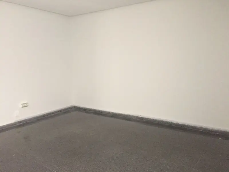 Local comercial de 1 dormitorios en Elche, Costa Blanca — foto 7 de 9