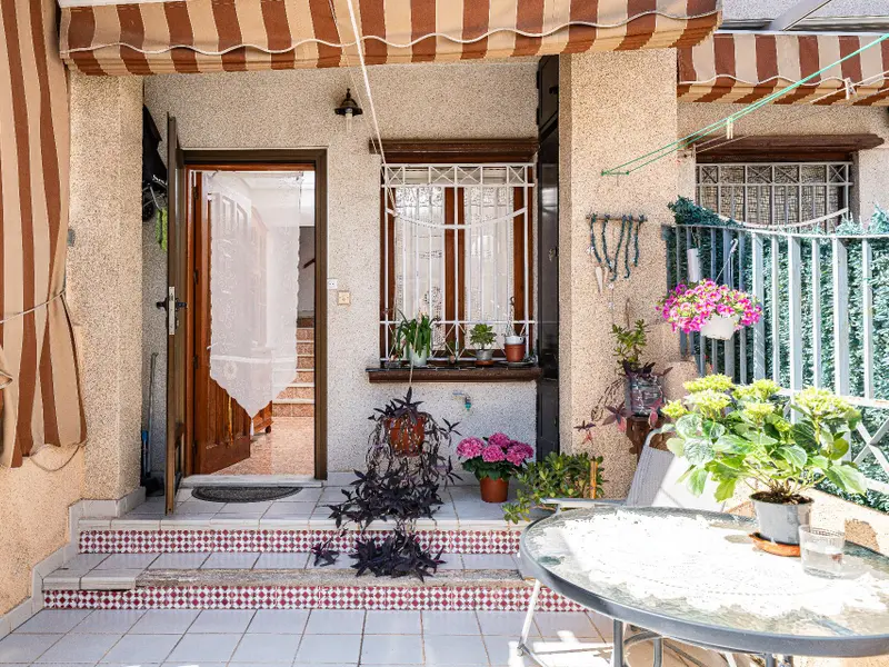 Bungalow with 1 bedrooms in Santa Pola, Costa Blanca — photo 19 of 30