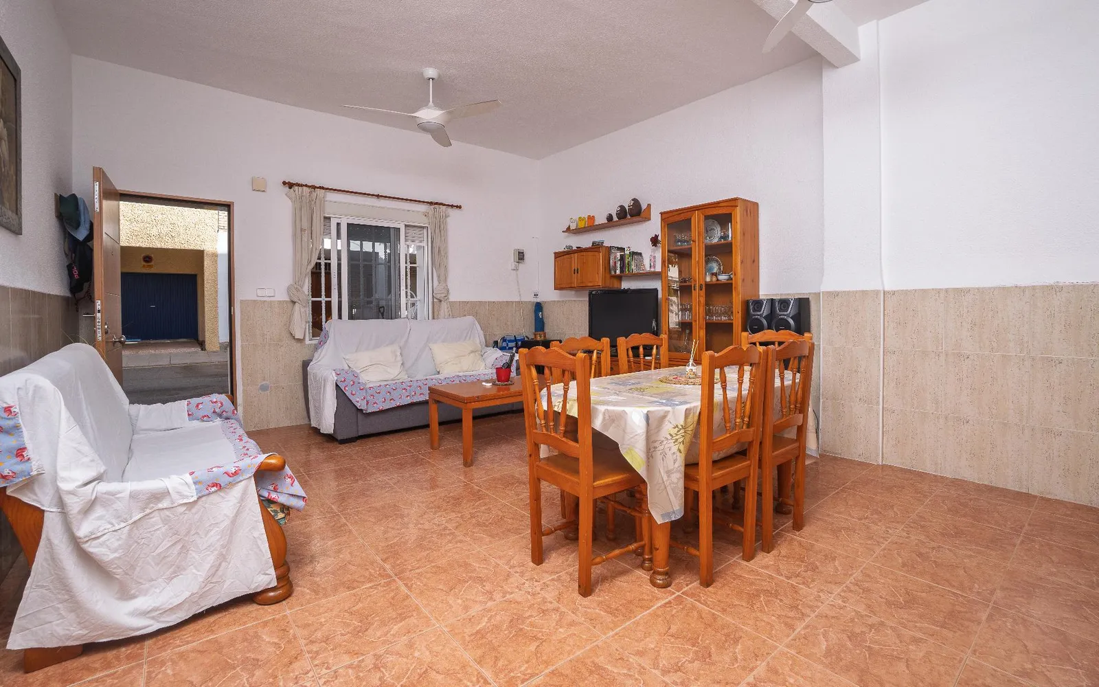 Apartamento de 2 dormitorios en Pilar de la Horadada, Costa Blanca — foto 1 de 28