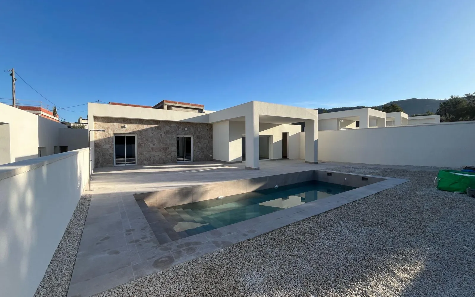Villa de 3 dormitorios en La Romana, Costa Blanca — foto 1 de 30
