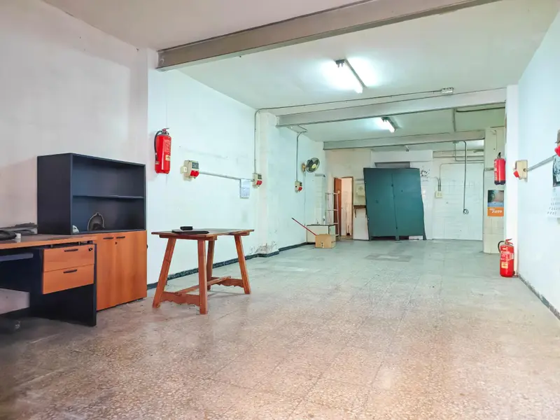 Local comercial en Elche, Costa Blanca — foto 12 de 14