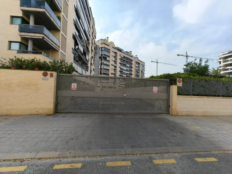 Garage met 2 slaapkamers in Alicante, Costa Blanca — foto 2 van 4