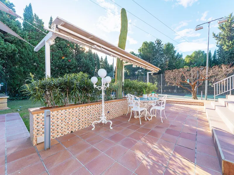 Villa de 5 dormitorios en Elda, Costa Blanca — foto 18 de 30