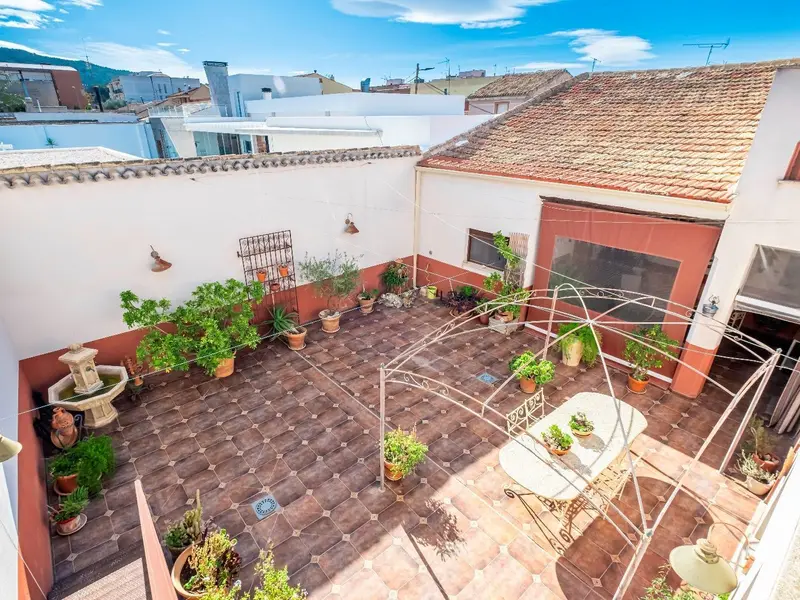Villa de 5 dormitorios en Pinoso, Costa Blanca — foto 24 de 30