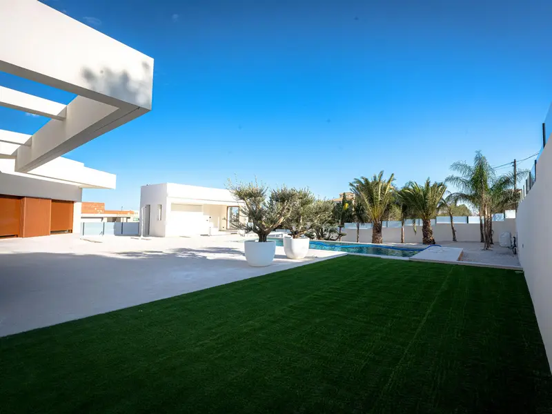 Villa de 4 dormitorios en Desconocido, Costa Blanca — foto 15 de 30
