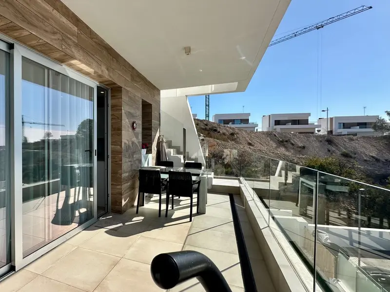 Penthouse mit 2 Schlafzimmern in Finestrat, Costa Blanca — Foto 8 von 22
