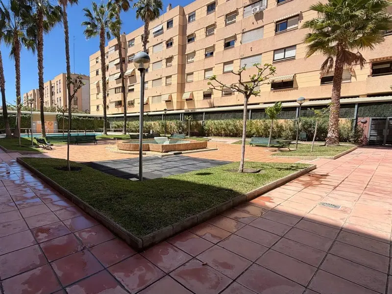 Wohnung mit 2 Schlafzimmern in Alicante, Costa Blanca — Foto 4 von 17