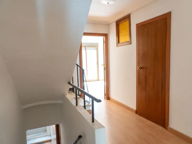 Villa de 4 dormitorios en Desconocido, Costa Blanca — foto 1 de 30