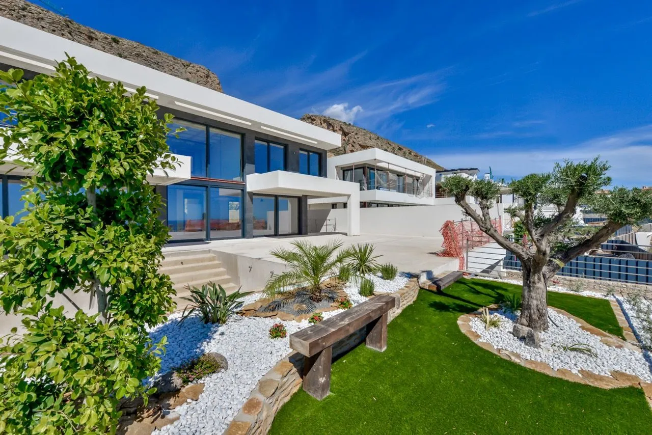 فيلا de 8 dormitorios en Finestrat, Costa Blanca — صورة 1 من 30