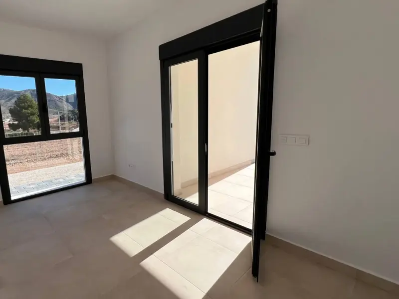 Villa de 3 dormitorios en Hondón de las Nieves, Costa Blanca — foto 12 de 29