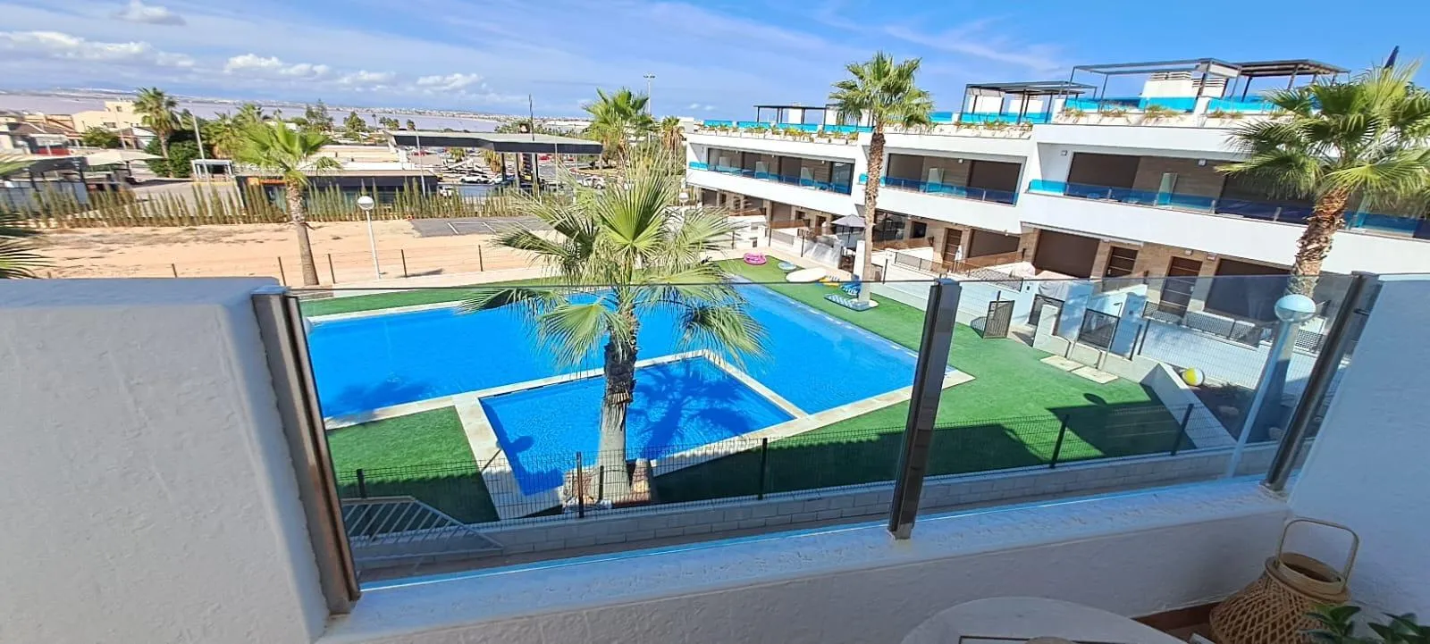 بيت متصل de 3 dormitorios en Torrevieja, Costa Blanca — صورة 1 من 30