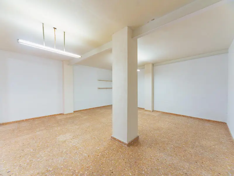 Commercial in Elche, Costa Blanca — photo 7 of 14