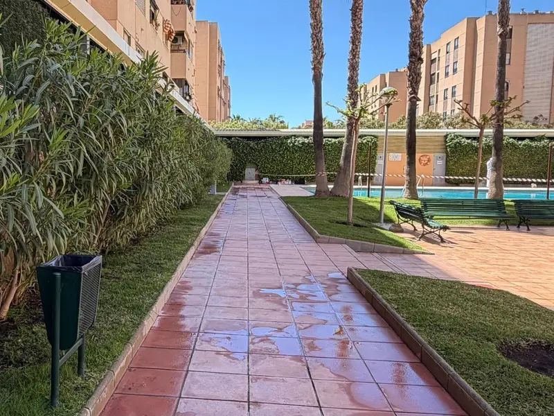 Wohnung mit 2 Schlafzimmern in Alicante, Costa Blanca — Foto 3 von 17