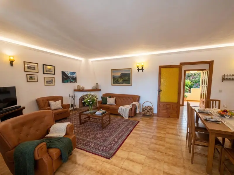 Villa de 4 dormitorios en Calpe, Costa Blanca — foto 18 de 24