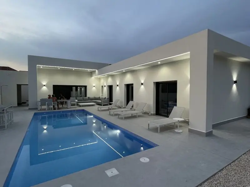 Villa de 3 dormitorios en La Romana, Costa Blanca — foto 24 de 30