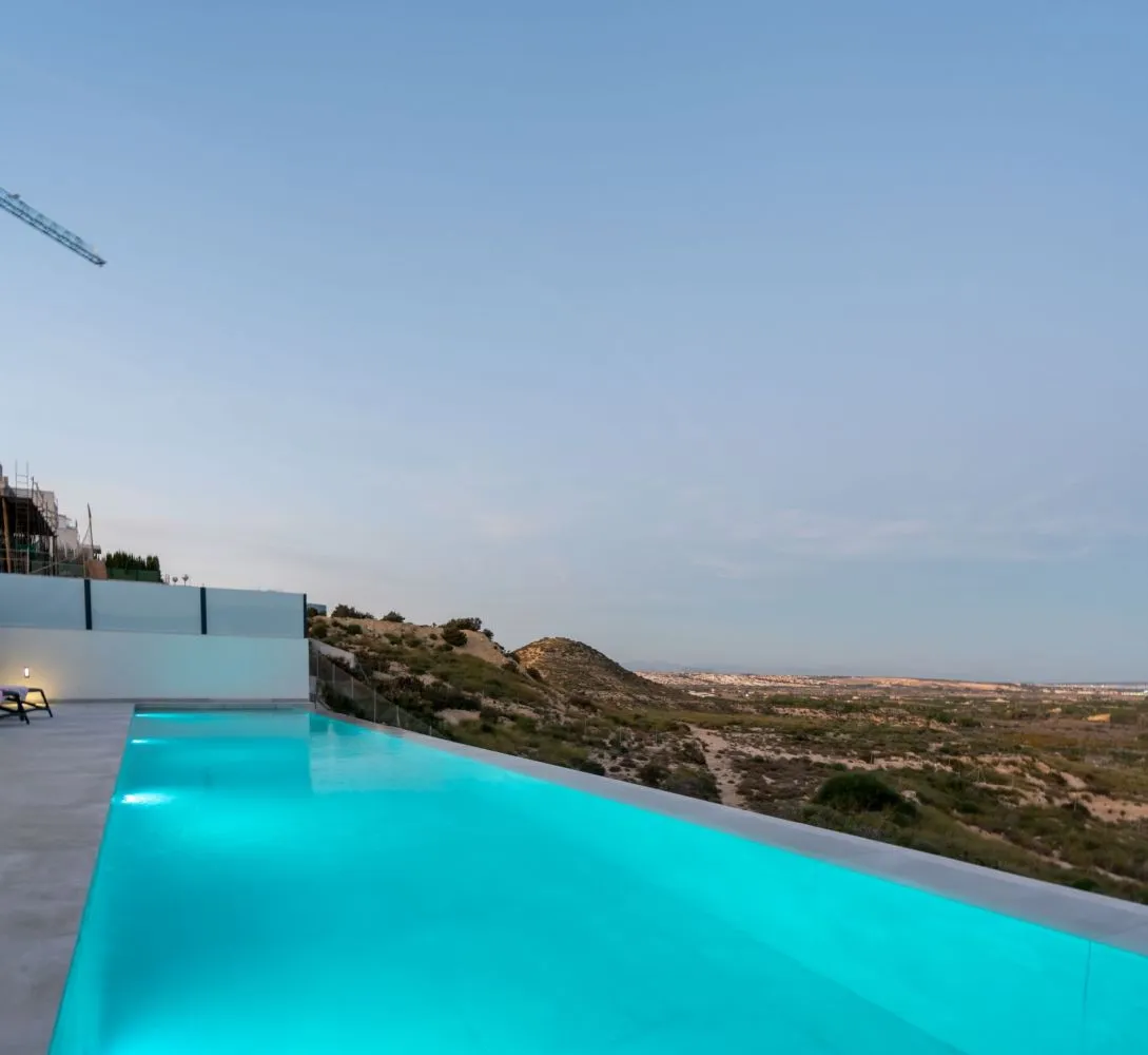Villa de 3 dormitorios en Rojales, Costa Blanca — foto 1 de 26