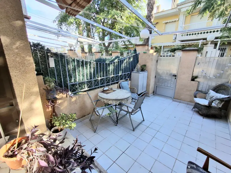 Bungalow with 1 bedrooms in Santa Pola, Costa Blanca — photo 30 of 30
