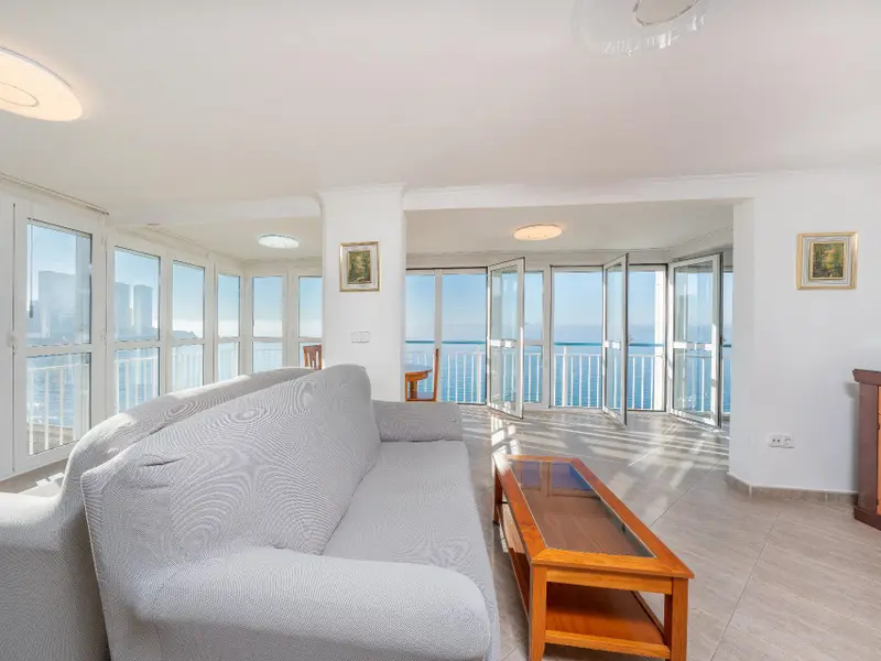 Apartamento de 2 dormitorios en Benidorm, Costa Blanca — foto 8 de 28