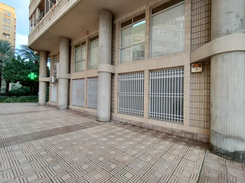 Local comercial en Elche, Costa Blanca — foto 3 de 16