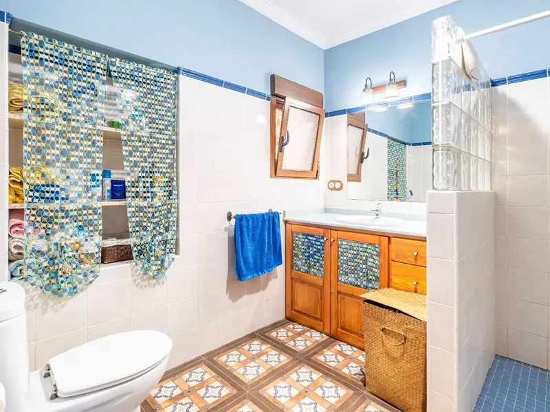 Villa de 5 dormitorios en Pinoso, Costa Blanca — foto 11 de 30