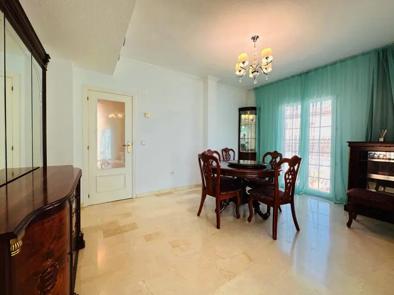 Villa de 4 dormitorios en Finestrat, Costa Blanca — foto 10 de 30