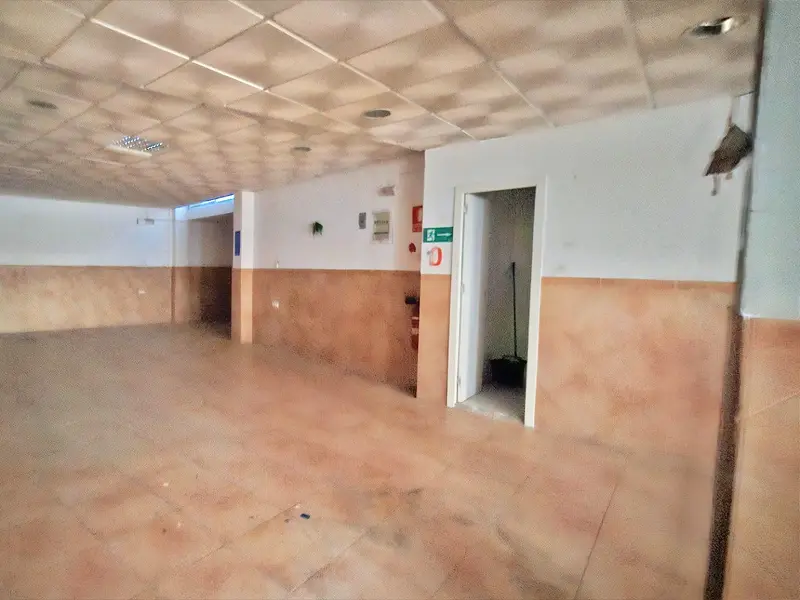 Комерційне приміщення у Alicante, Коста-Бланка — фото 4 з 12