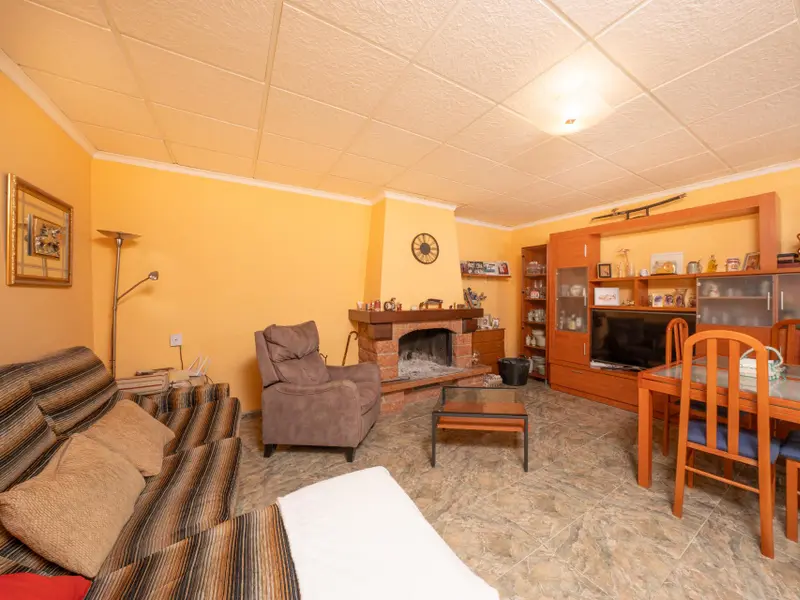 Local comercial de 4 dormitorios en Desconocido, Costa Blanca — foto 15 de 30