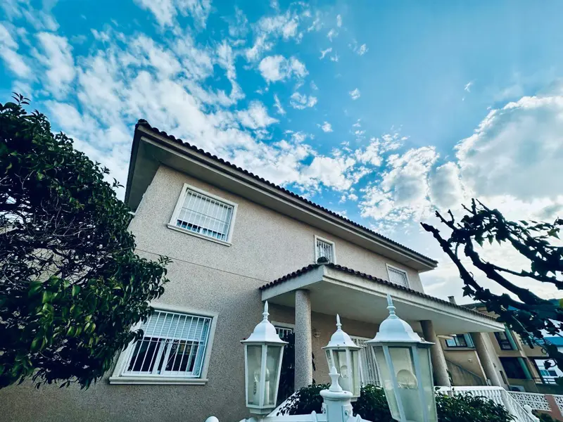 Villa de 4 dormitorios en Benidorm, Costa Blanca — foto 4 de 26