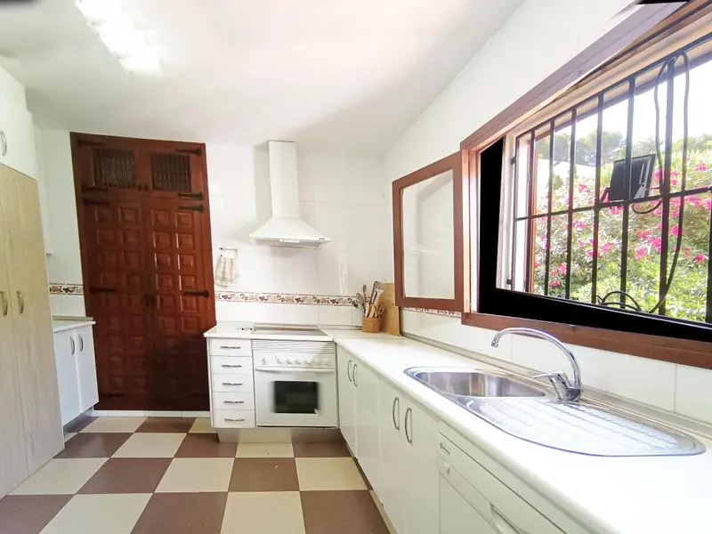 Villa with 6 bedrooms in Jávea, Costa Blanca — photo 27 of 30
