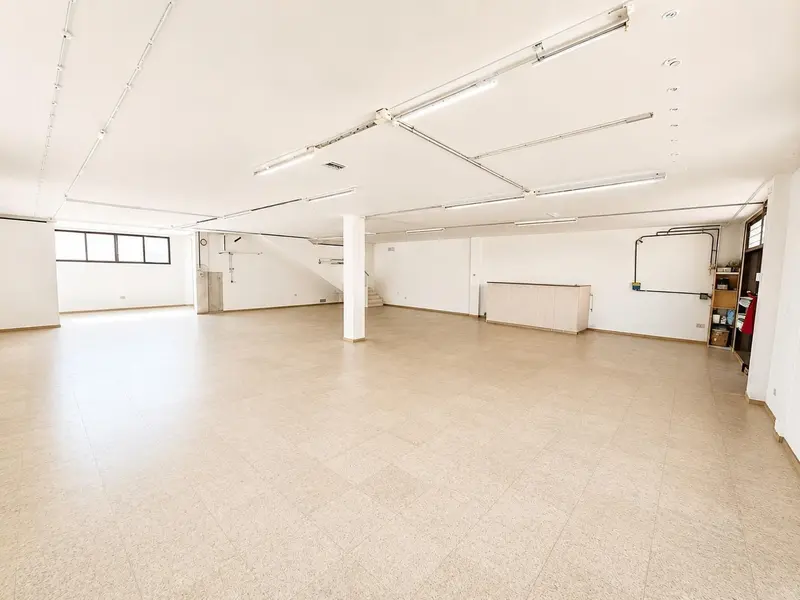 Local comercial en Almansa, Costa Blanca — foto 11 de 20