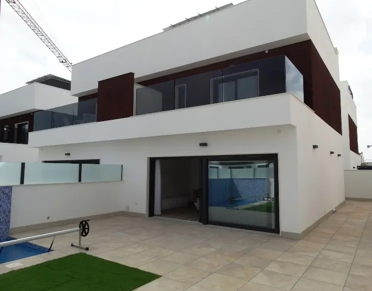 Reihenhaus mit 3 Schlafzimmern in Pilar de la Horadada, Costa Blanca — Foto 1 von 30