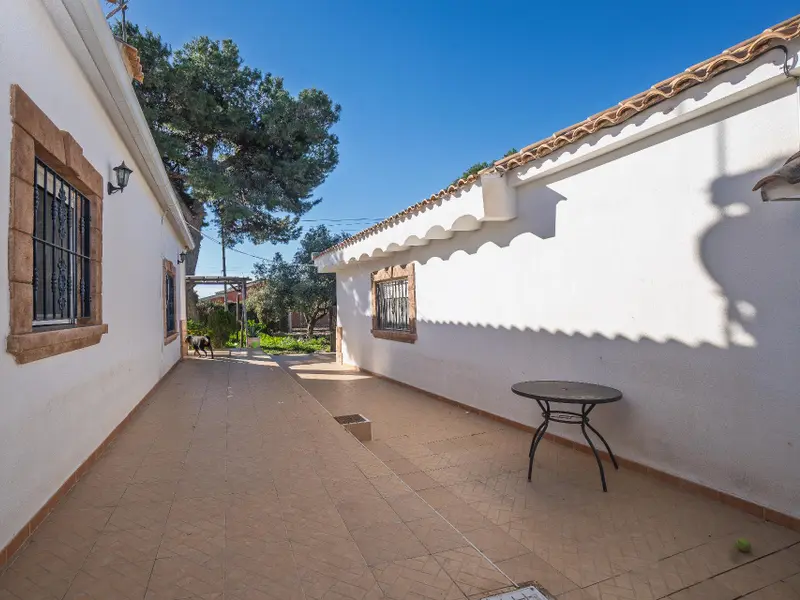 Villa with 3 bedrooms in Elche, Costa Blanca — photo 20 of 30