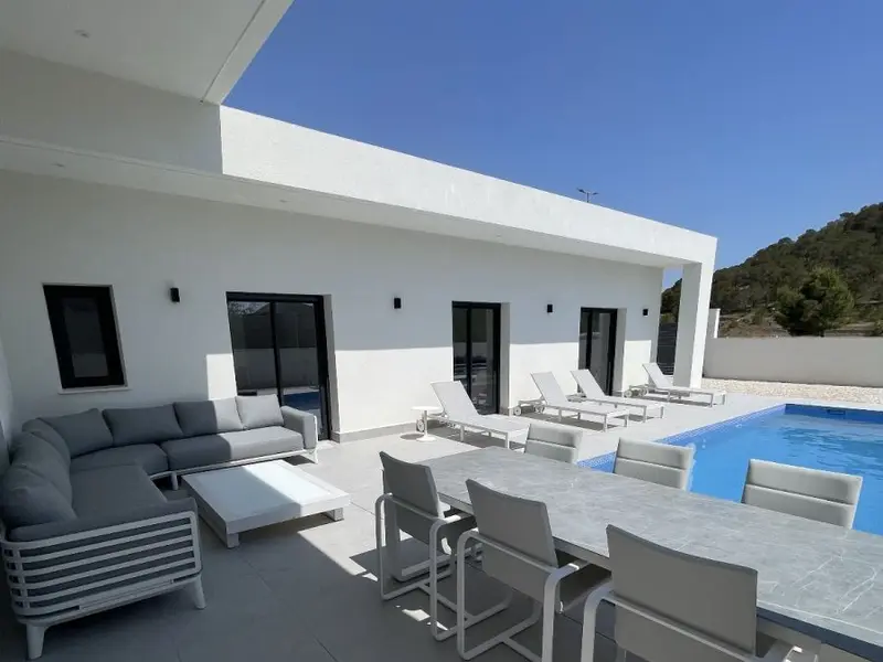 Villa de 3 dormitorios en La Romana, Costa Blanca — foto 25 de 30